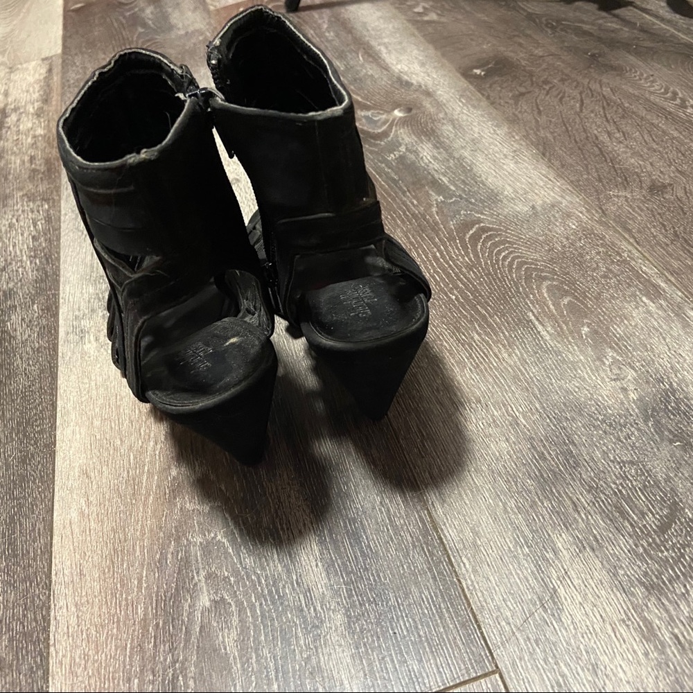 Small heels - Picture 4 of 6